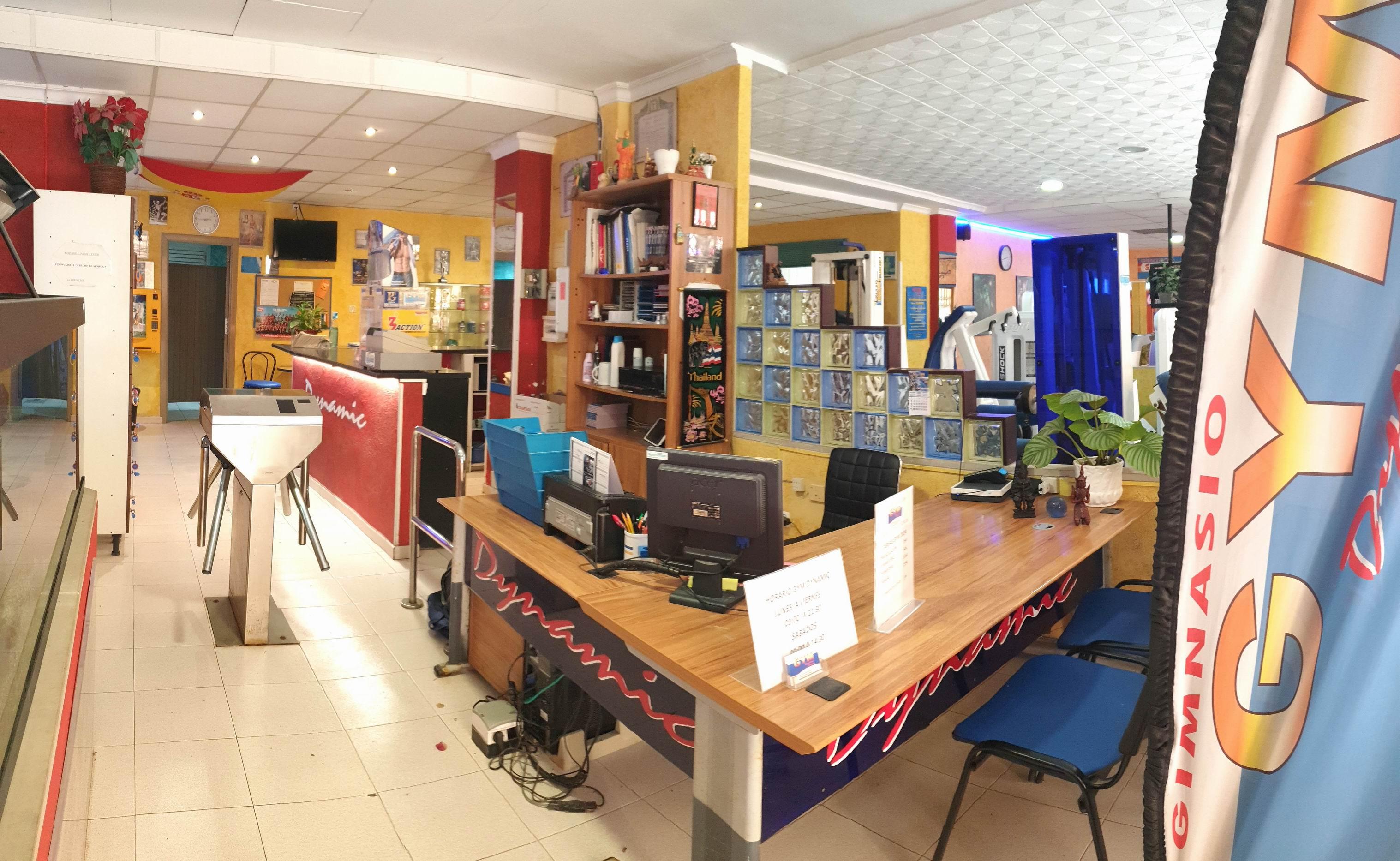Sâ€™Arenal: Gran Local Comercial con Negocio en Funcionamiento - Image# 4