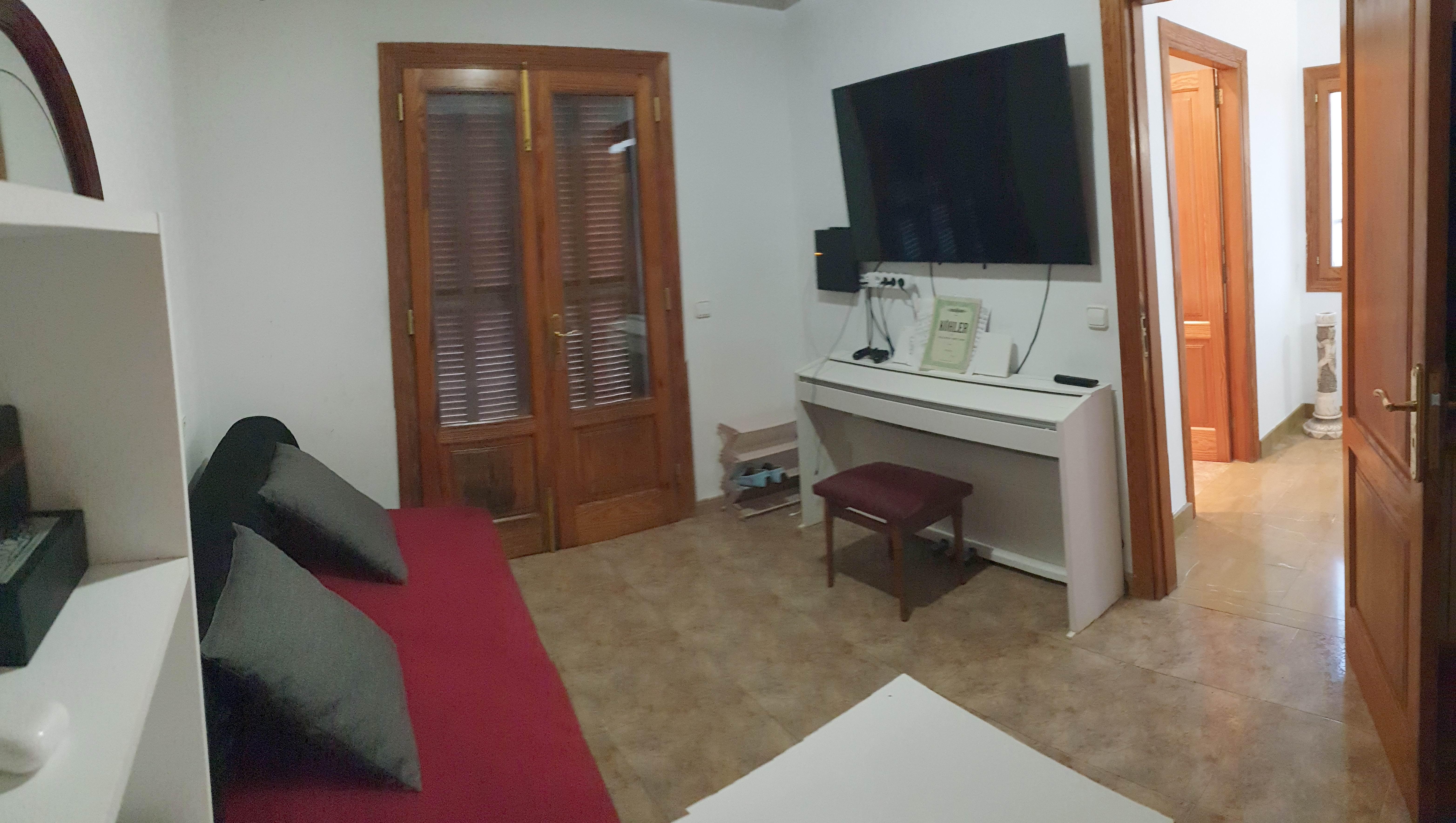 Sant Jordi: Gran Casa de dos plantas (4 Habitaciones y 3 BaÃ±os) - Image# 15