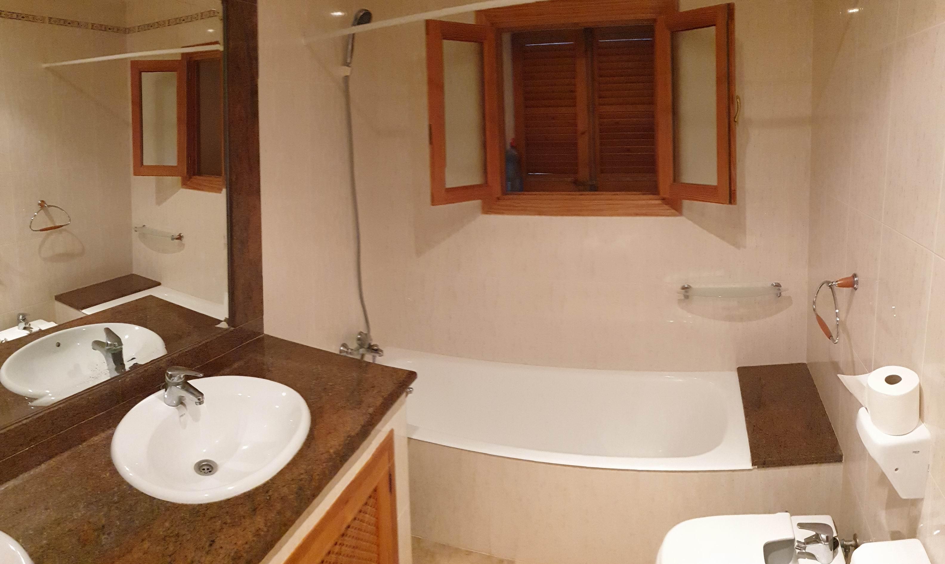 Sant Jordi: Gran Casa de dos plantas (4 Habitaciones y 3 BaÃ±os) - Image# 19