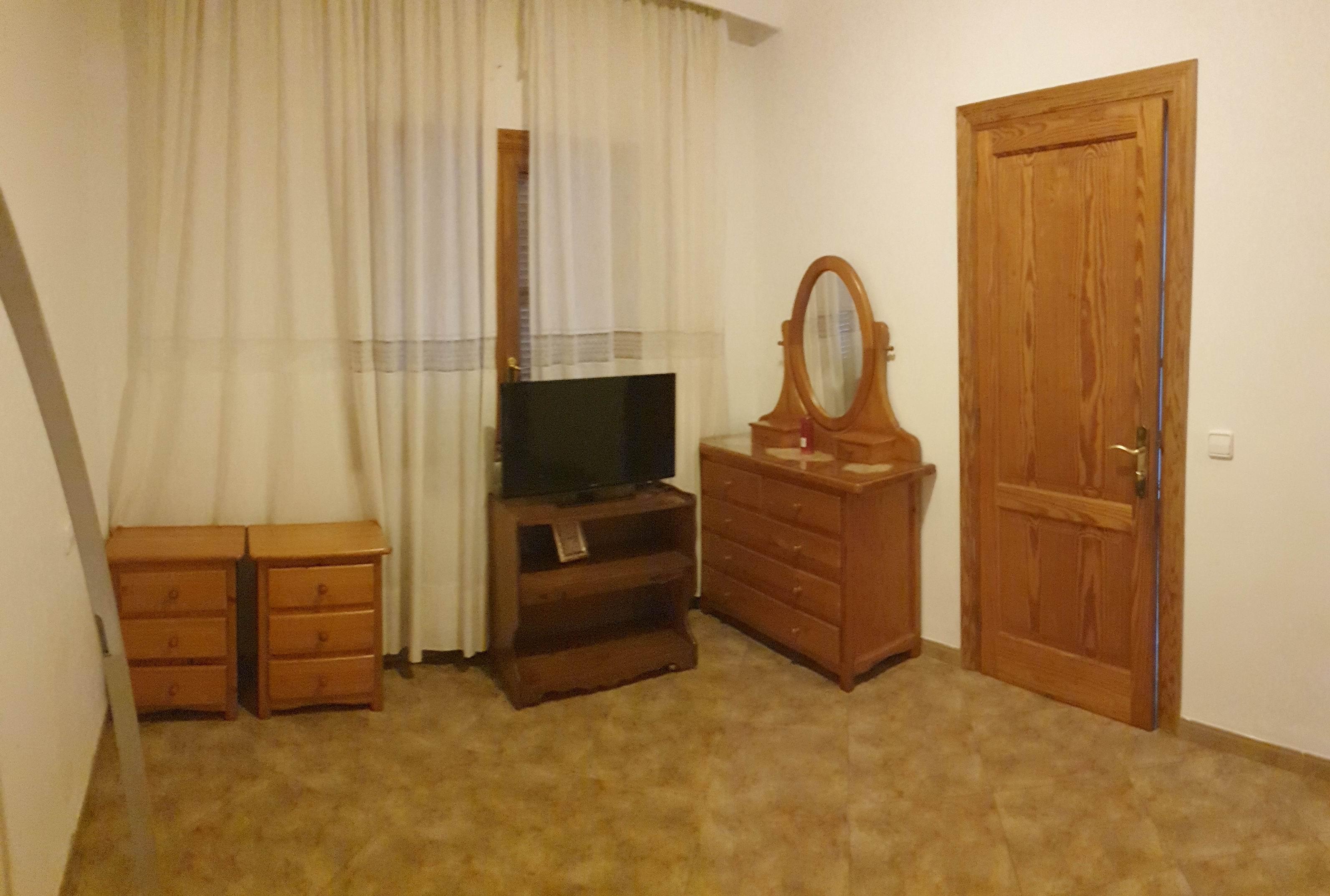 Sant Jordi: Gran Casa de dos plantas (4 Habitaciones y 3 BaÃ±os) - Image# 20